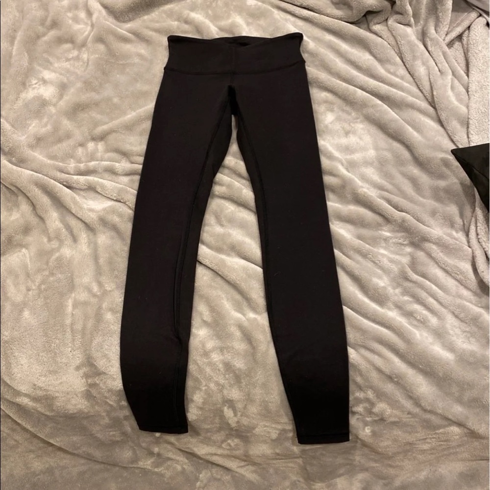 Lululemon Wunder Under size 4